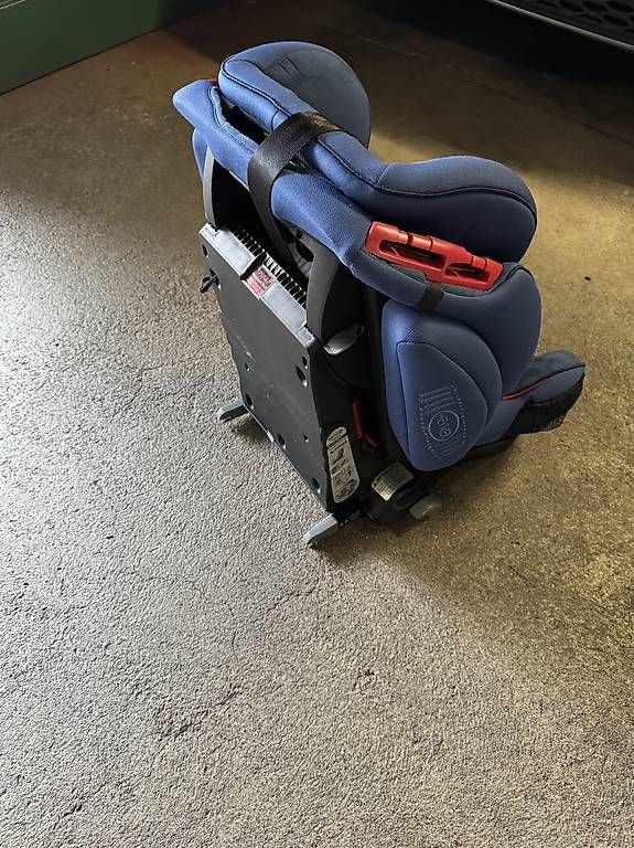 Sièges auto: Isofix Kindersitz Gratis – D'occasion à Unterengstringen par Heiri4