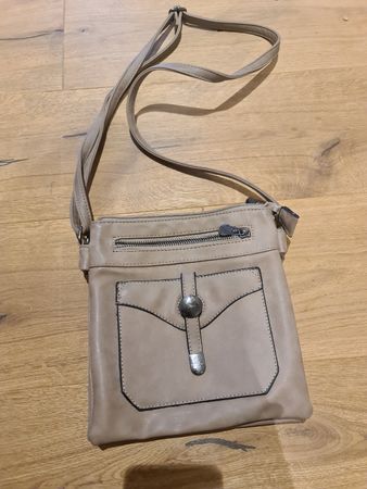 Graue Handtasche 