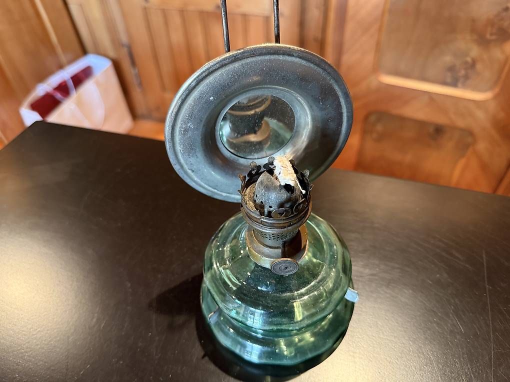 Lampade: Alte Petroleumlampe, grün – Usato da Kreuzlingen venduto da eludwig