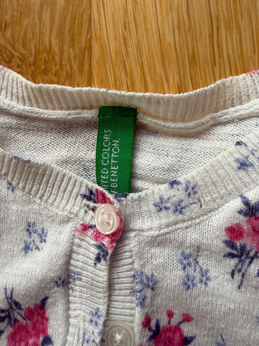 Maglioni & Felpe: Kleiderpaket Mädels, Grösse 100 - Pullover (x2) – Usato da Baden venduto da polveres 1