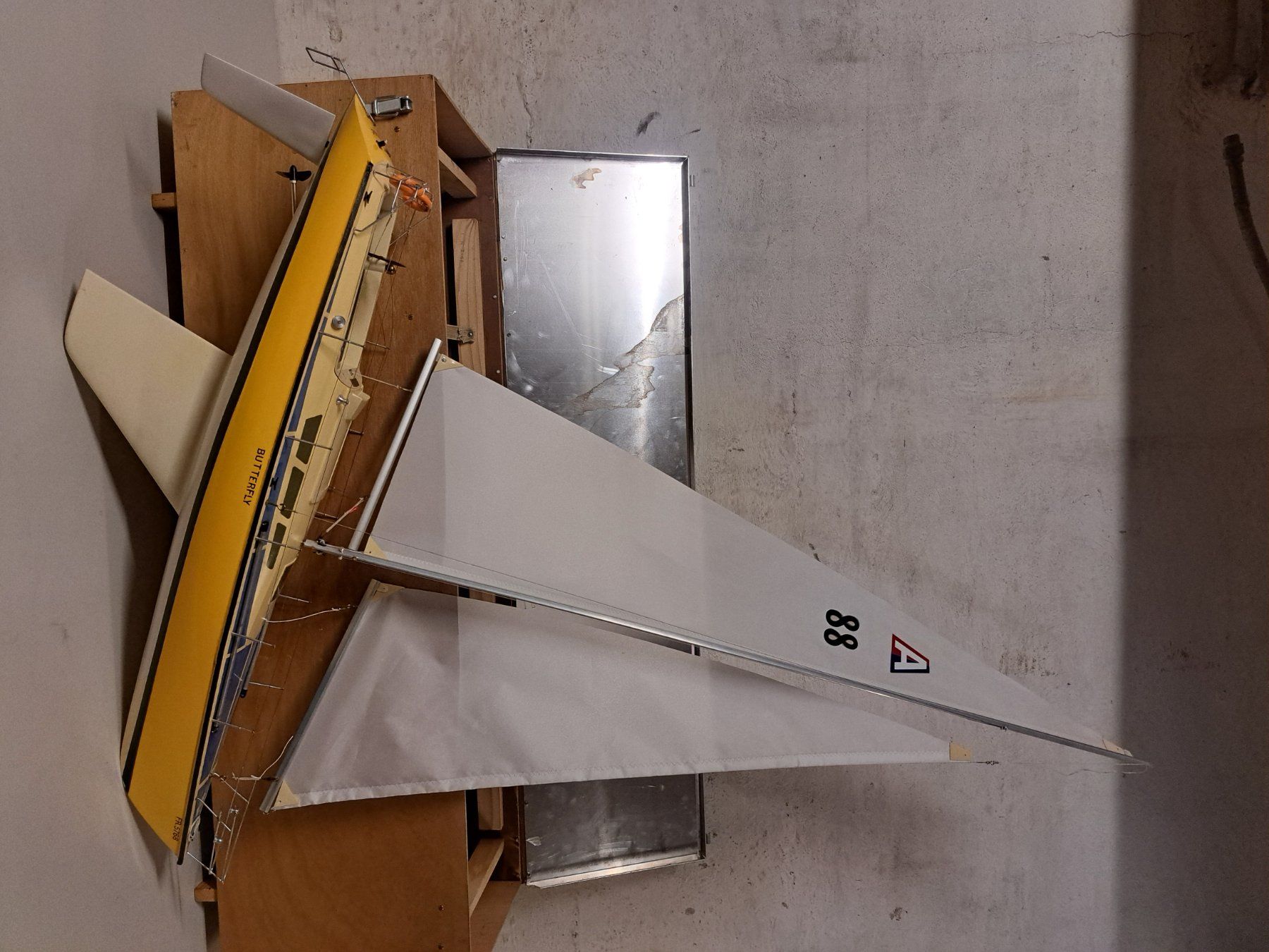 Kit di modellismo & Modellini statici: Modellboot Segelschiff RC Schiffsmodell in Transportbox – Usato da Belp venduto da deal-now