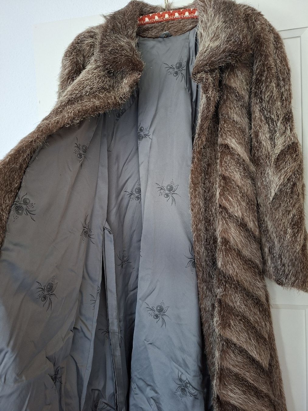 Cappotti: Manteau en fourure long  – Usato da Renens VD venduto da ser_j2fn 4