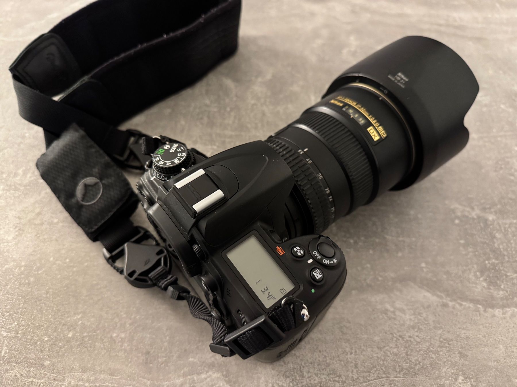 Nikon Fotocamera: Nikon D7000 Spiegelreflexkamera mit Objektiv – Usato da Zuchwil venduto da RobertLaz 1