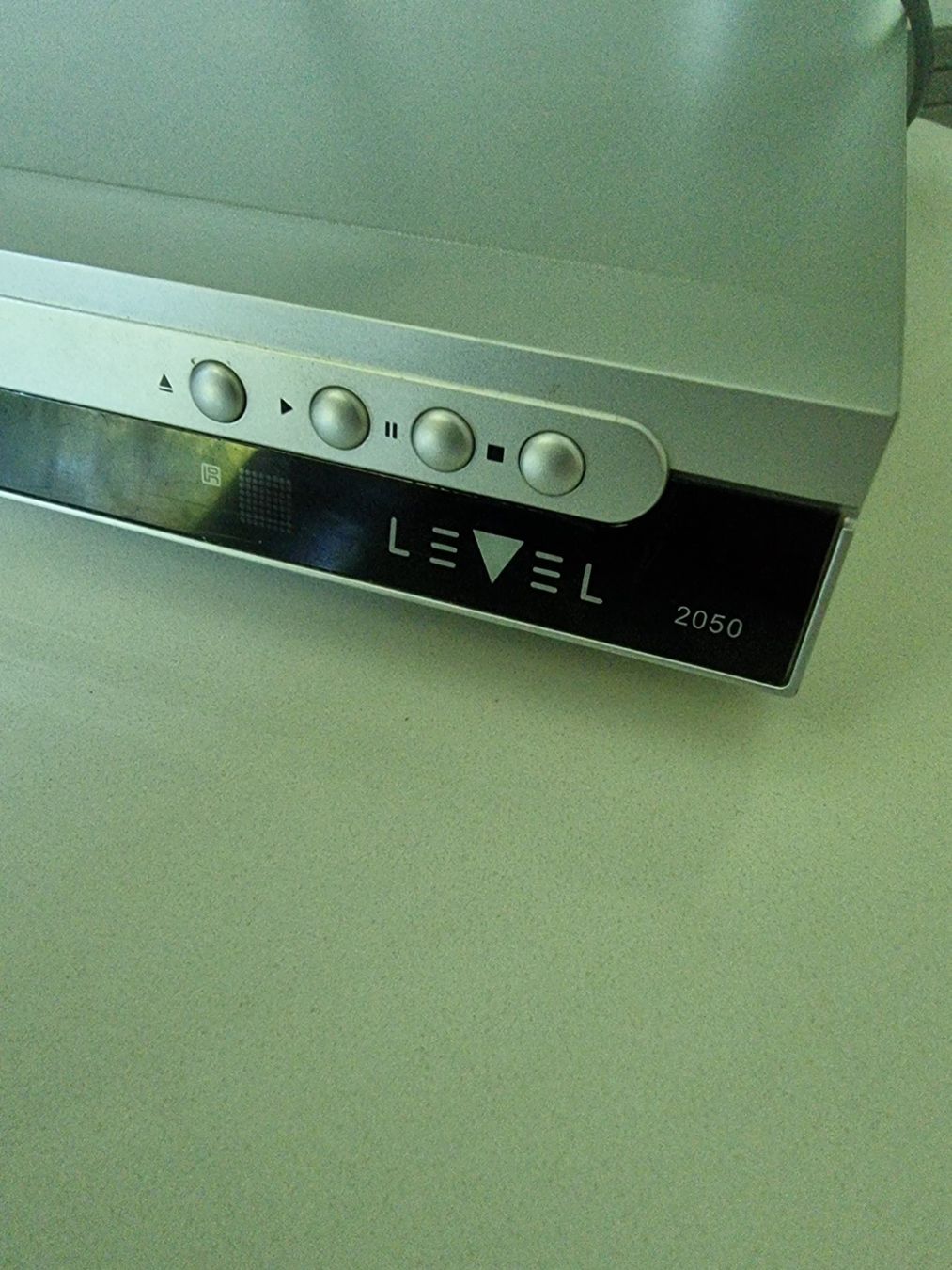 Multimediaplayer & Streamer: LEVEL DVD Player – Defekt aus Zumikon von chv_w96q 1