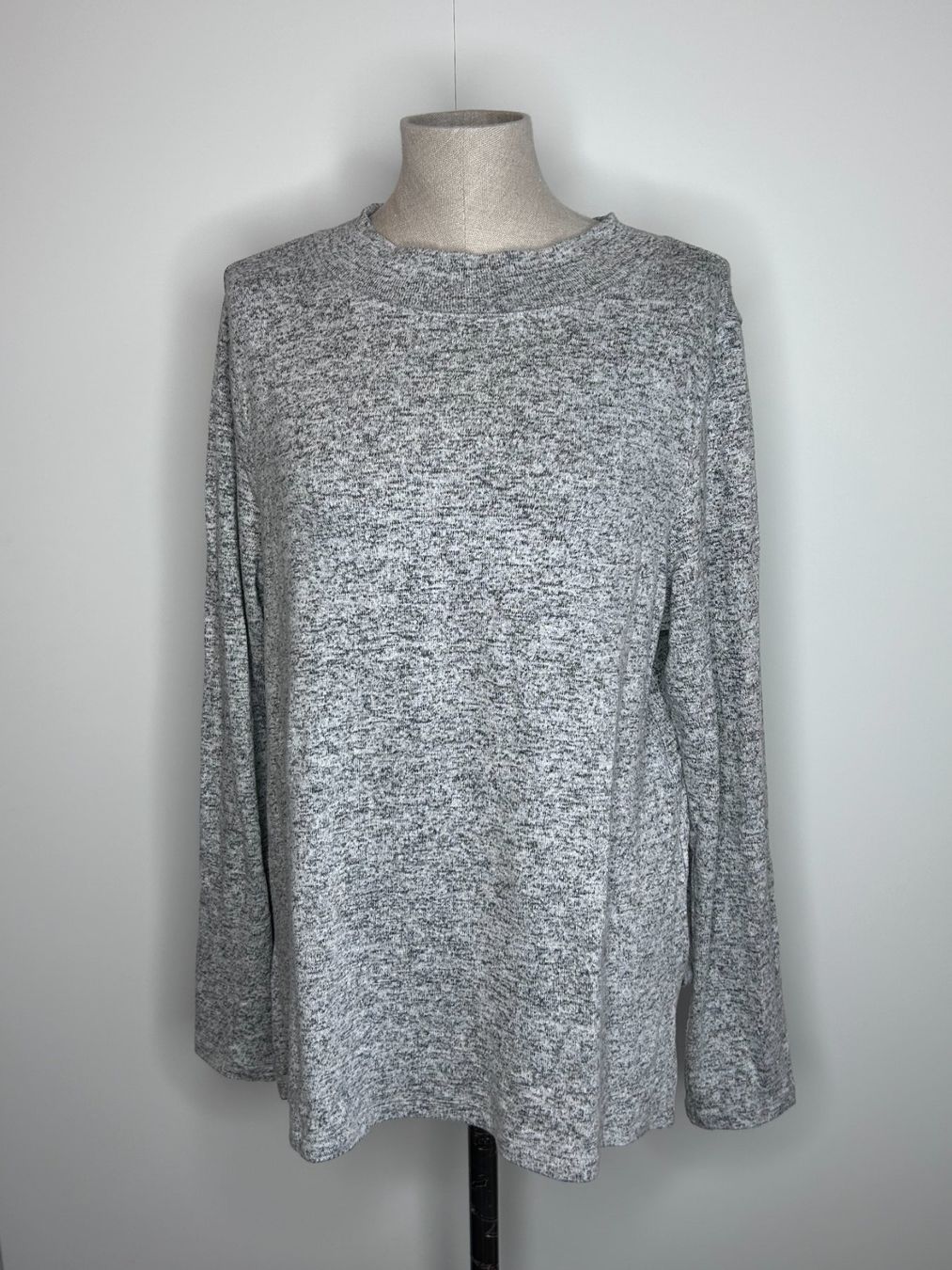 H&M Pullover & Sweatshirts: H&M Pullover – Gebraucht aus St. Gallen von look-twice