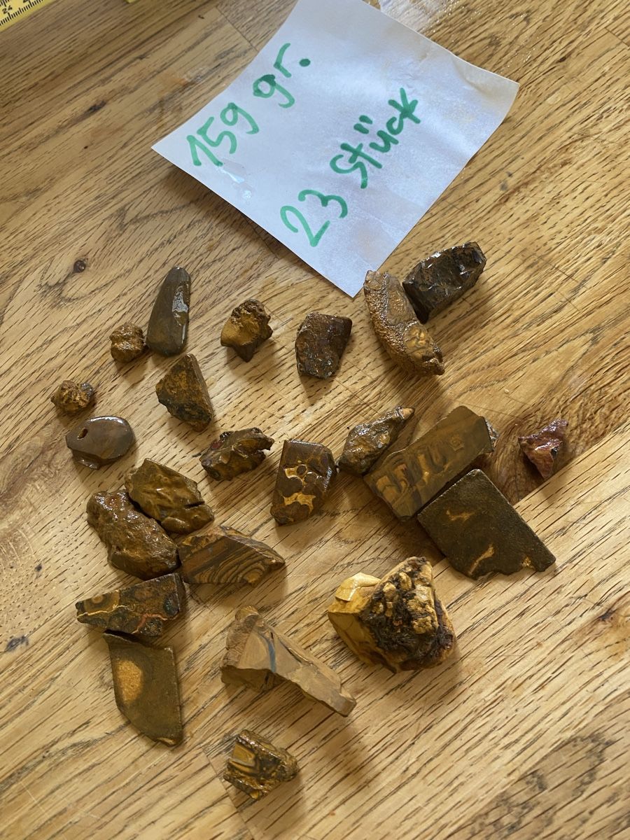 Edelsteine: 23 Boulder Rohopale  – Gebraucht aus Flawil von Naphtali