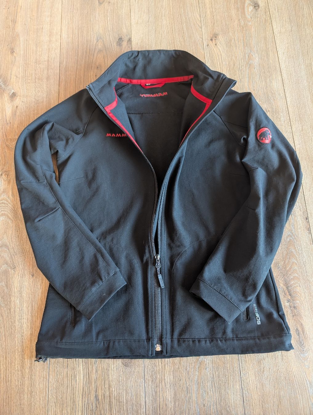 Mammut Giacche: MAMMUT - Softshell Noir, Parfait État, M – Usato da Haute-Nendaz venduto da DetoutDerien