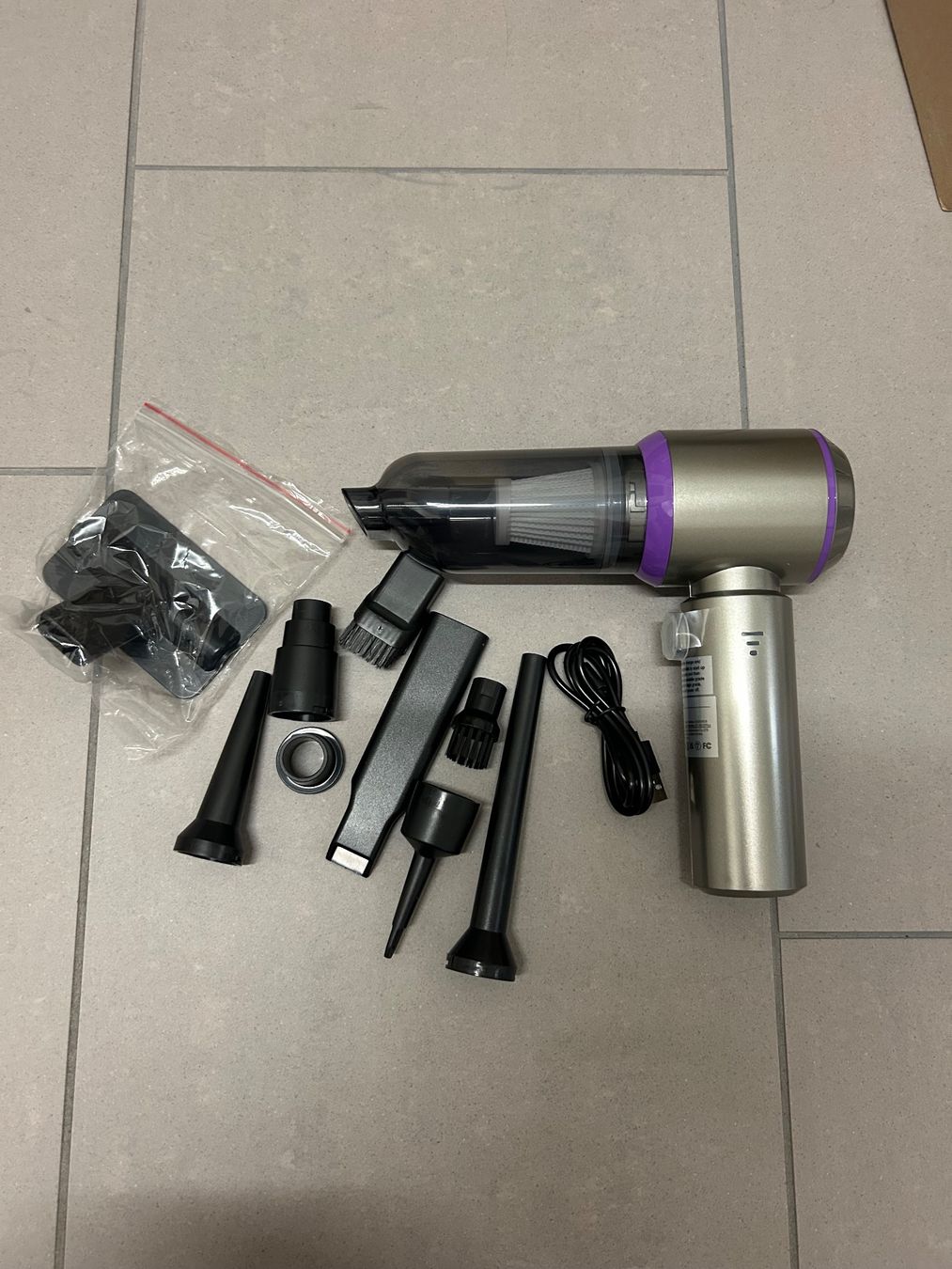Aspirapolveri & Accessori: Handstaubsauger kabellos für Auto oder zuhause – Nuovo e nell'imballaggio originale da Zürich venduto da Nia_S 1