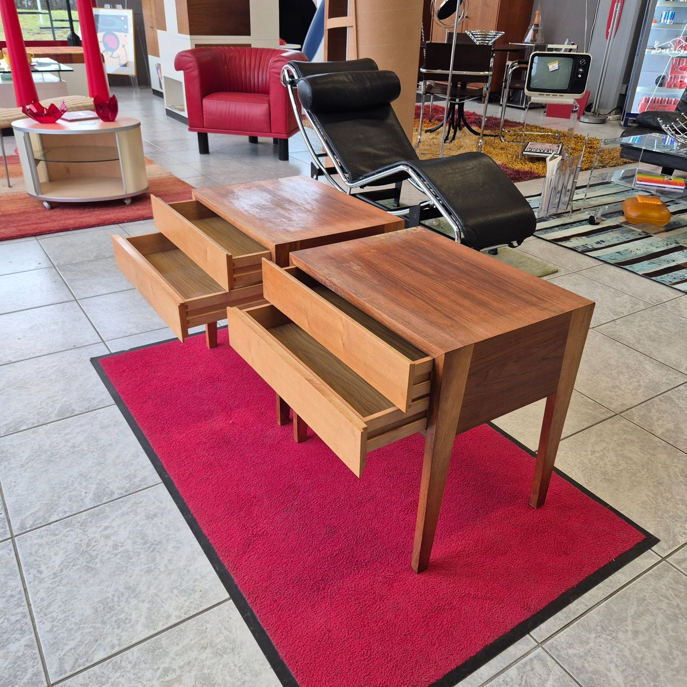 Kommoden: 1 x 1960 Night-Stand, Kommode Nachttisch Schubladenkommode – Gebraucht aus Nottwil von Wondewa-Shop 7