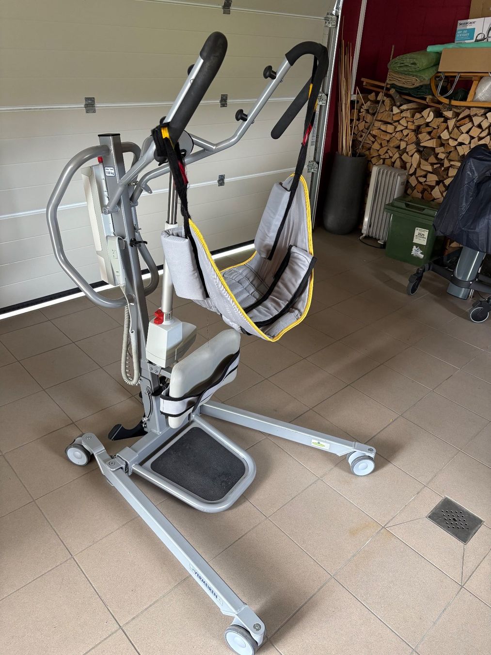 Balken: VERMEIREN Invaliden-Lift – Gebraucht aus Zuzwil SG von Zibu-3 6