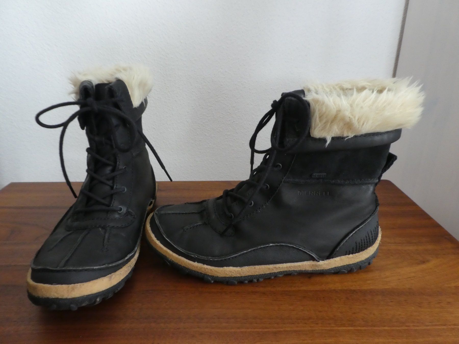 Merrell Chaussures femmes: Winterstiefel Merrell Grösse 39 – D'occasion à Goldau par Aizo 1