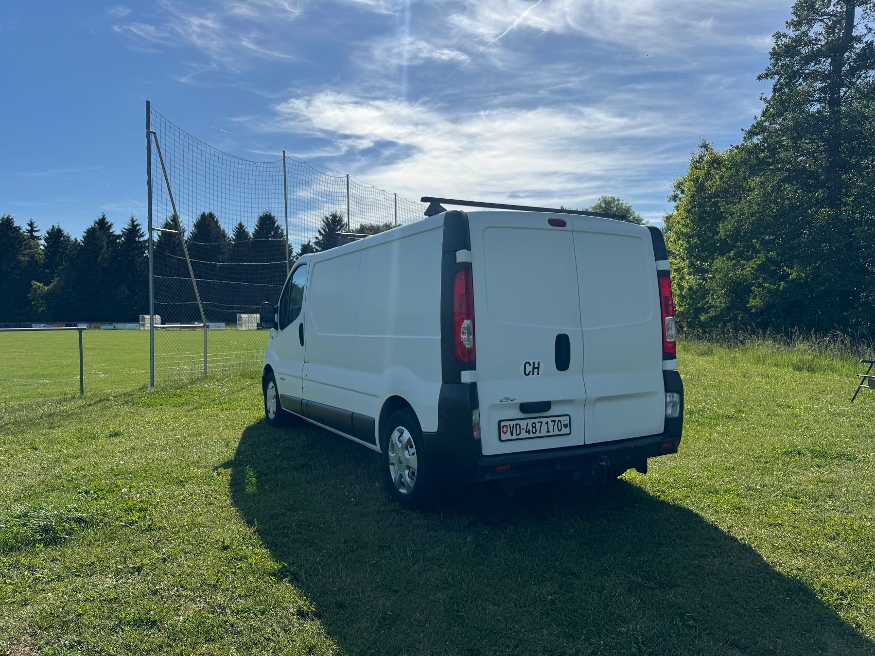 Renault Nutzfahrzeuge: RENAULT TRAFIC 2.5 DCI – Gebraucht aus Echallens von sar_w57v 5
