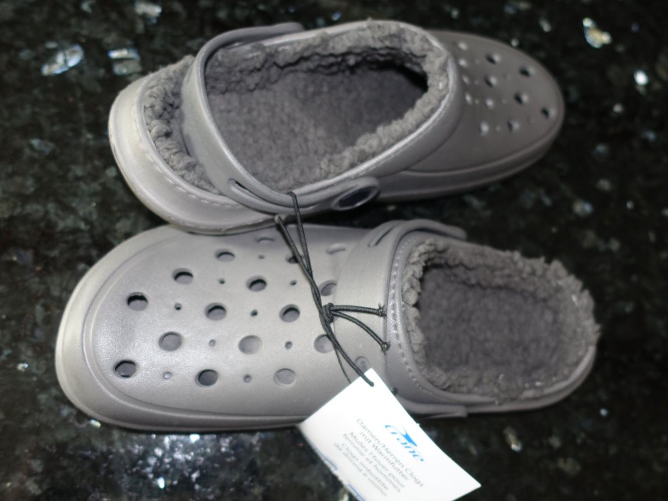 Chaussures hommes: Clogs mit Futter grau Grösse 41 neu und ungetragen – Neuf avec emballage d'origine à Pâquier-Montbarry par phi_5v2r 1