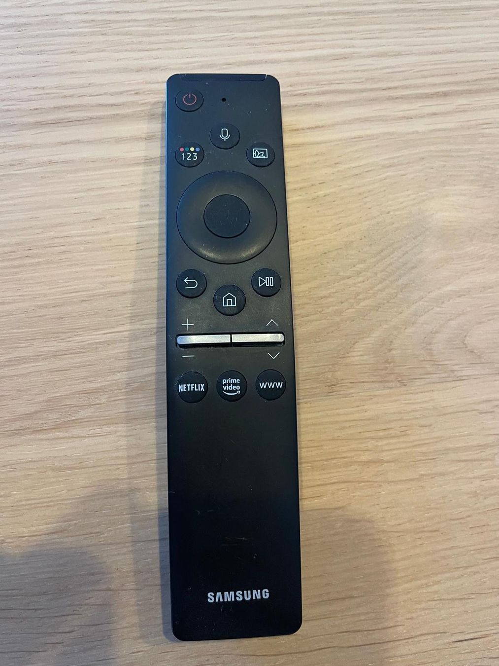 Samsung Fernseher: TV Samsung S32AM700UR – Gebraucht aus Buchrain von cel_c7zg 3