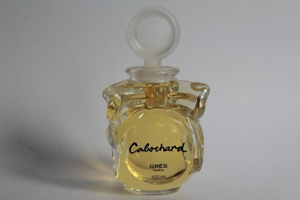 Profumi & Eau de Toilette: Ancien flacon de parfum Cabochard Grès 100 ml – Usato da Vandoeuvres venduto da Dom-Tom