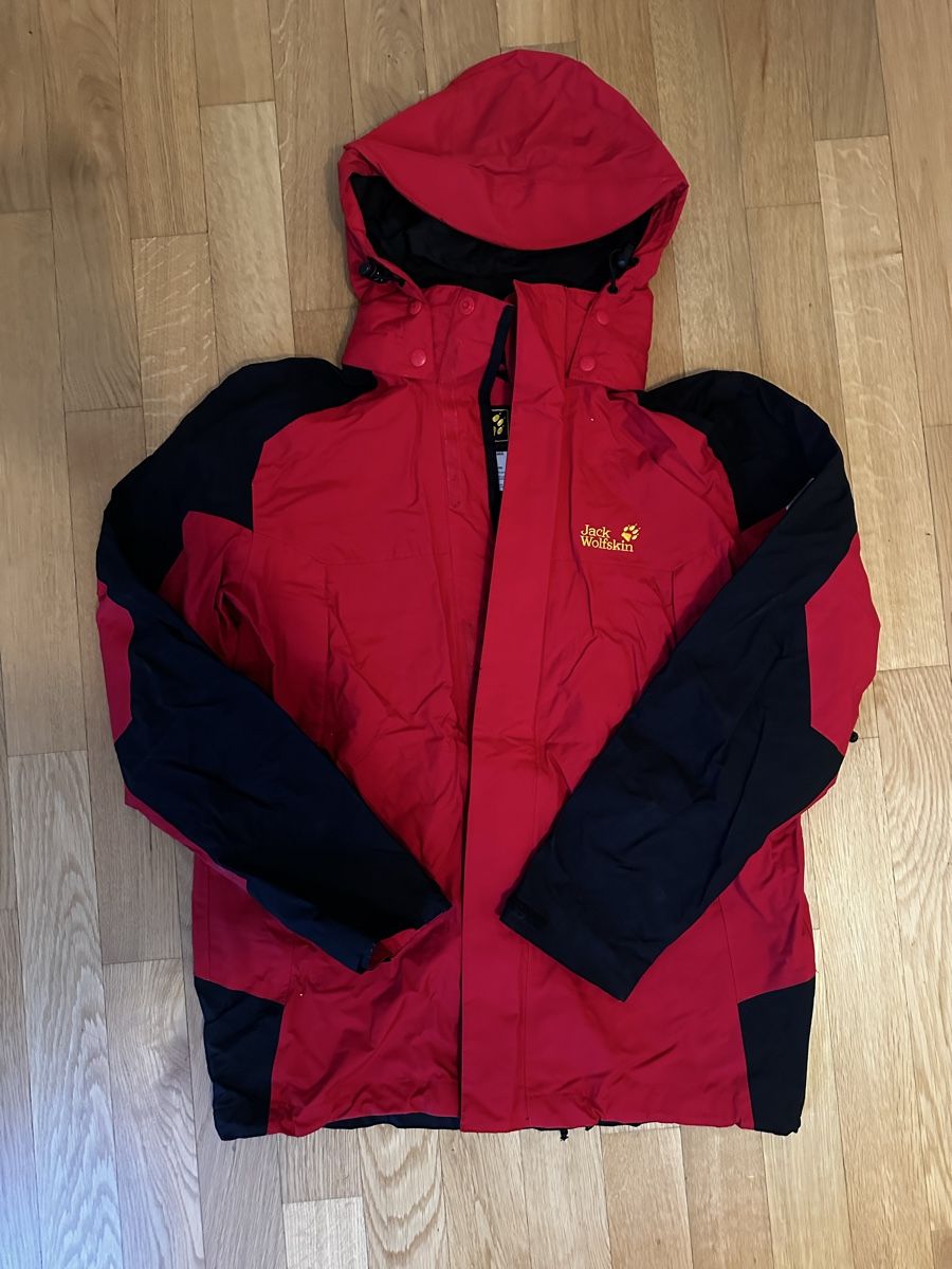 Jack Wolfskin Giacche: Jack Wolfskin Herren Winterjacke, Grösse S – Usato da Zürich venduto da Marip21