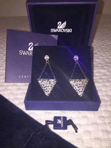 Orecchini pendenti & Orecchini a lobo: Schicke Ohrringe Swarovski – Nuovo e nell'imballaggio originale da Stäfa venduto da Exclusive0 4