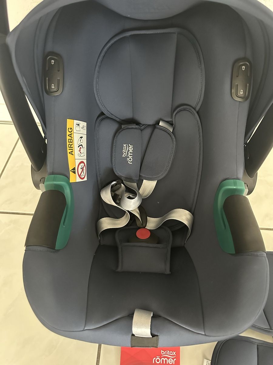 Britax Römer Seggiolini per auto: Neue Britax-Römer Babyschale iSense – Nuovo (secondo la descrizione) da Ipsach venduto da tinnel01 1