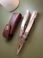 Multitool Victorinox SwissTool mit Lederetui gebraucht