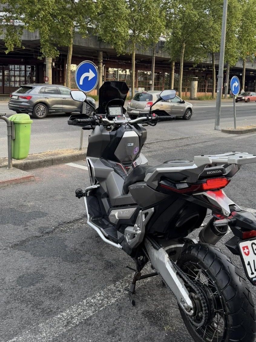 Honda Scooter: Xadv 750 - 2017 – Usato da Genève venduto da Nathanwatchch 2