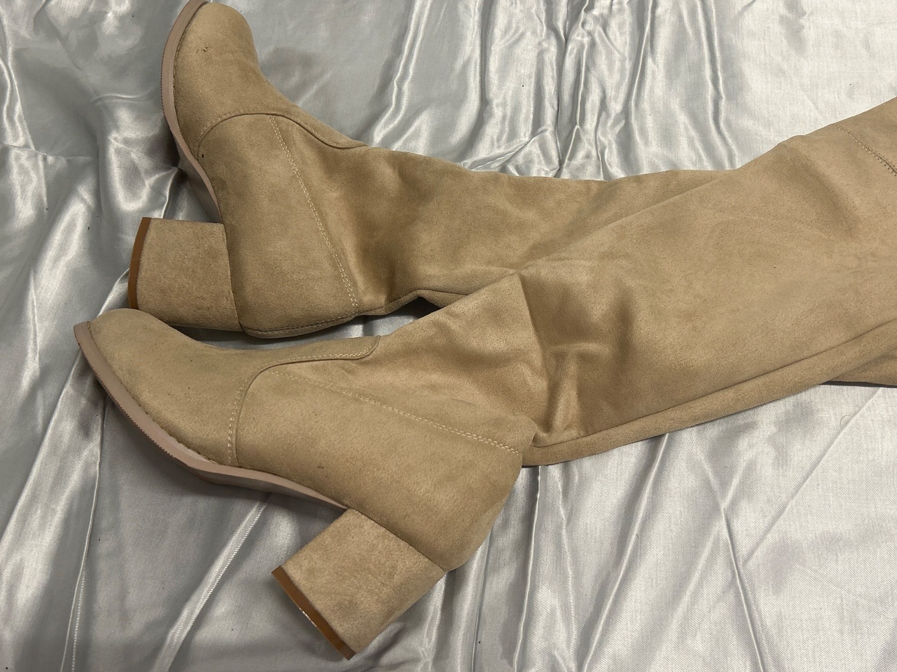 Scarpe da donna: Overknie Stiefel beige Neu Gr 39 – Nuovo e nell'imballaggio originale da Regensdorf venduto da Spyke55 1