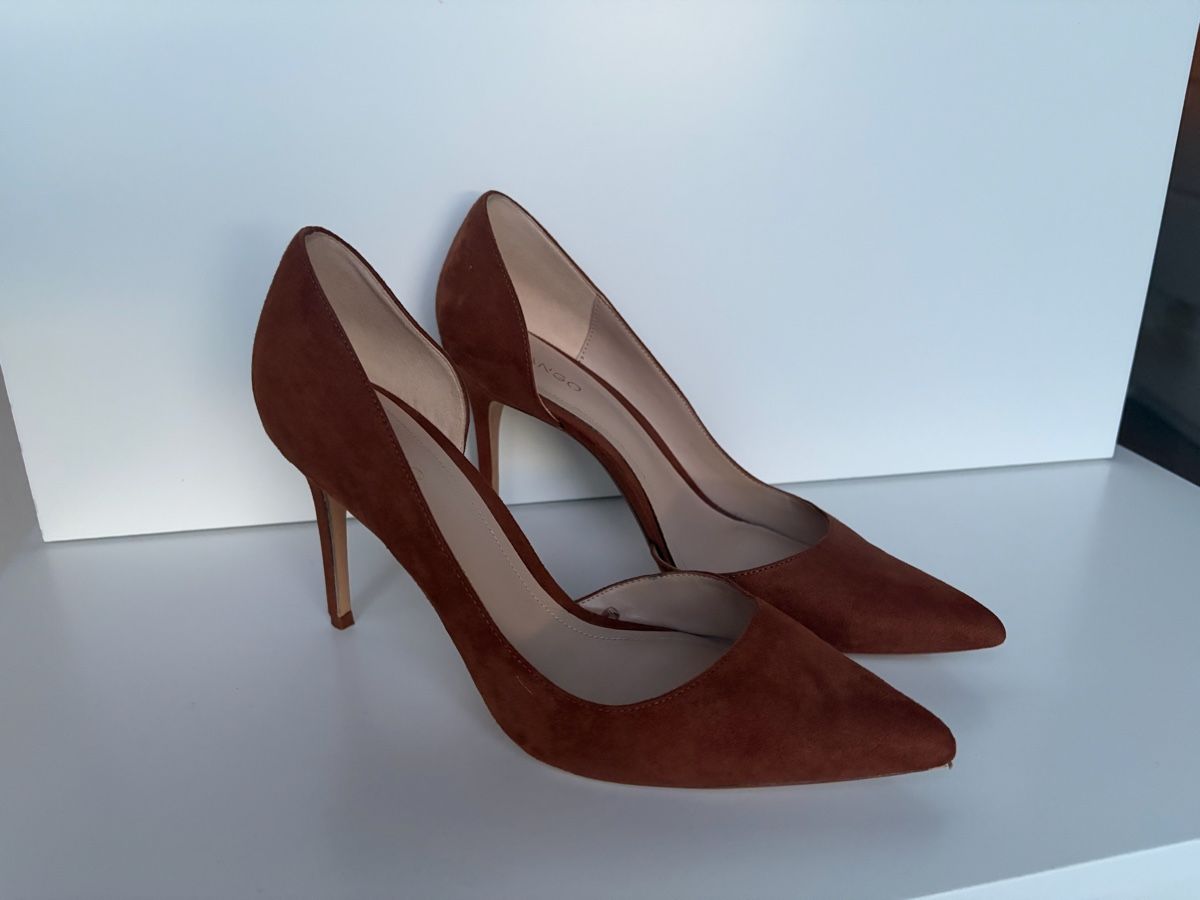 Mango Scarpe da donna: Mango - Elegant Brown Suede - Size 39 – Usato da Nyon venduto da Deb_D39