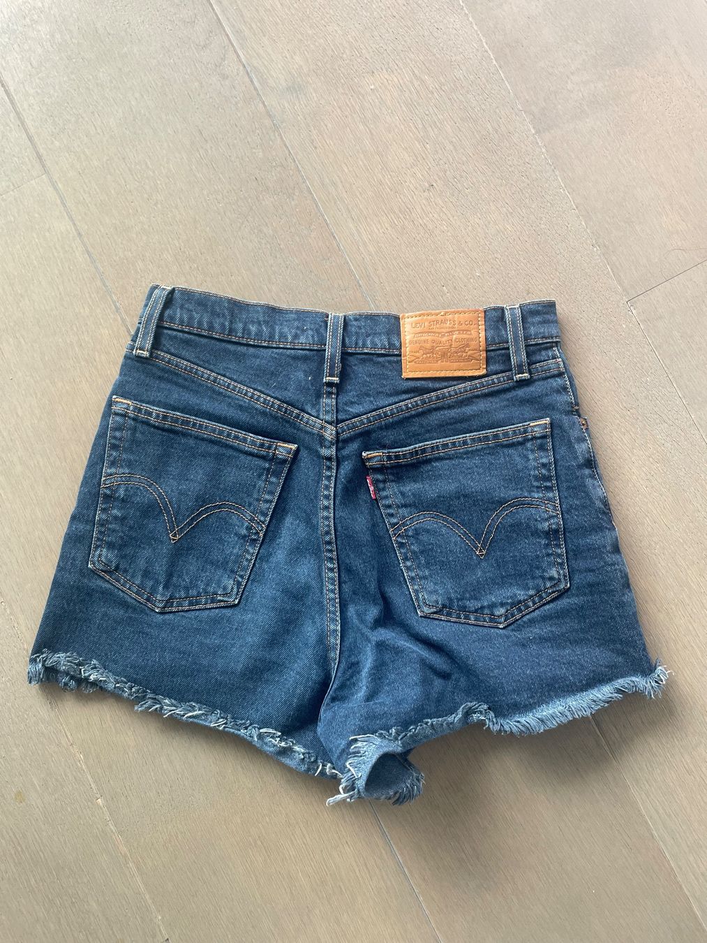 Levi's Jeans: LEVI‘s Ribcage Short Gr. 27 – Usato da Zürich venduto da jes_2ccw 1