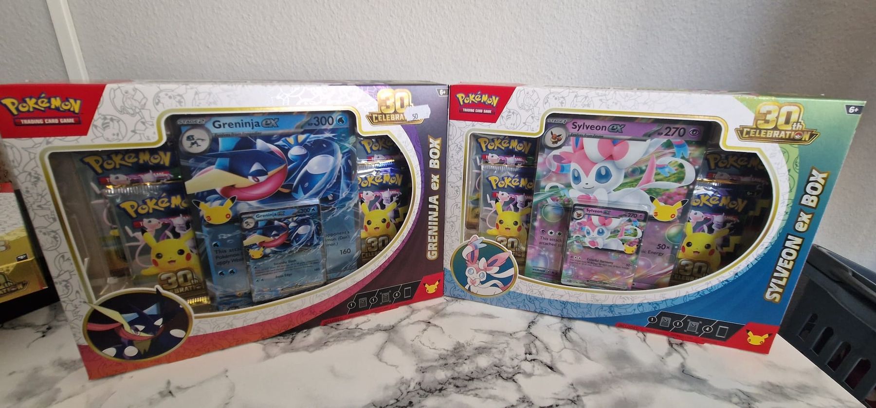 Pokémon Carte collezionabili: Pokemon 30th Anniversary Mega Bundle – Nuovo e nell'imballaggio originale da Basel venduto da poopssi 1