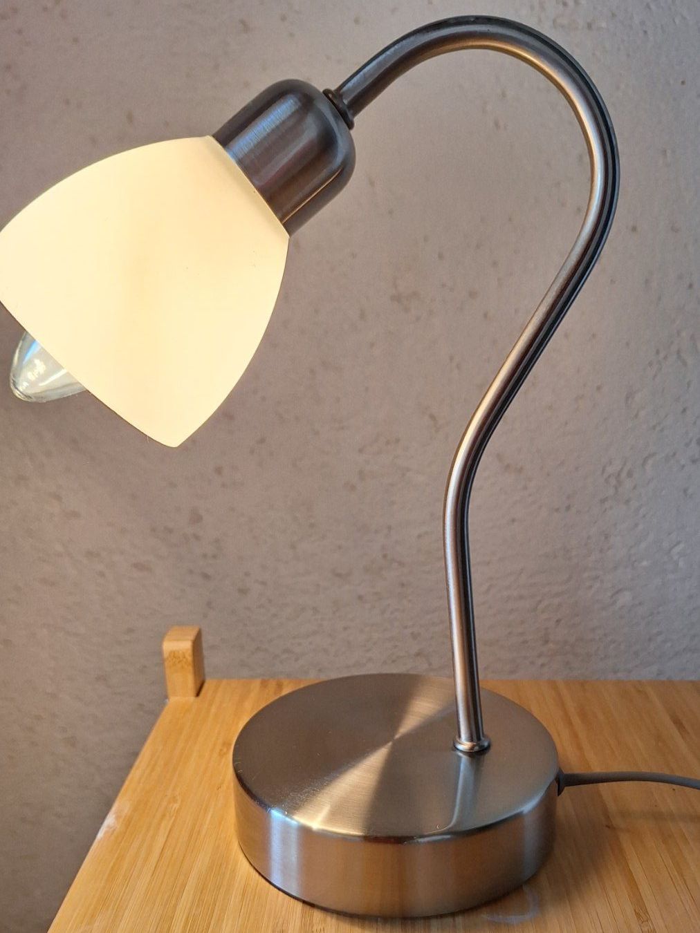 Lampen: Tischlampe/Nachttischlampe mit Touchfunktion – Gebraucht aus Dornach von majo8689 2