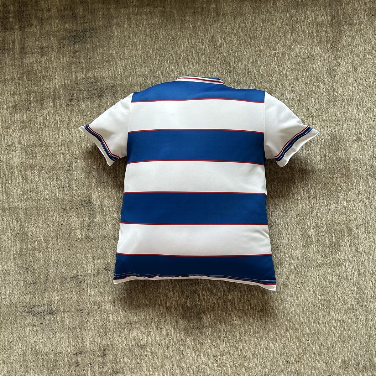 Coussins: New_Coussin de foot QPR Errea Convivia authentique – Neuf (Voir description) à St-George par elena27 1