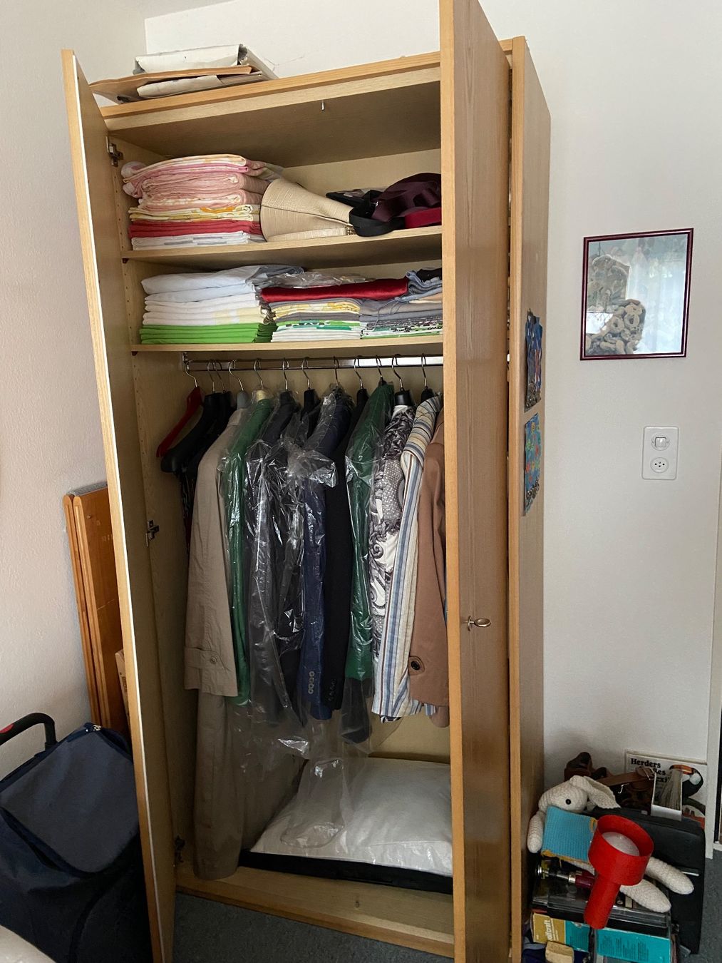Schränke: Holzschrank – Gebraucht aus Zürich von mir_5p9x 1
