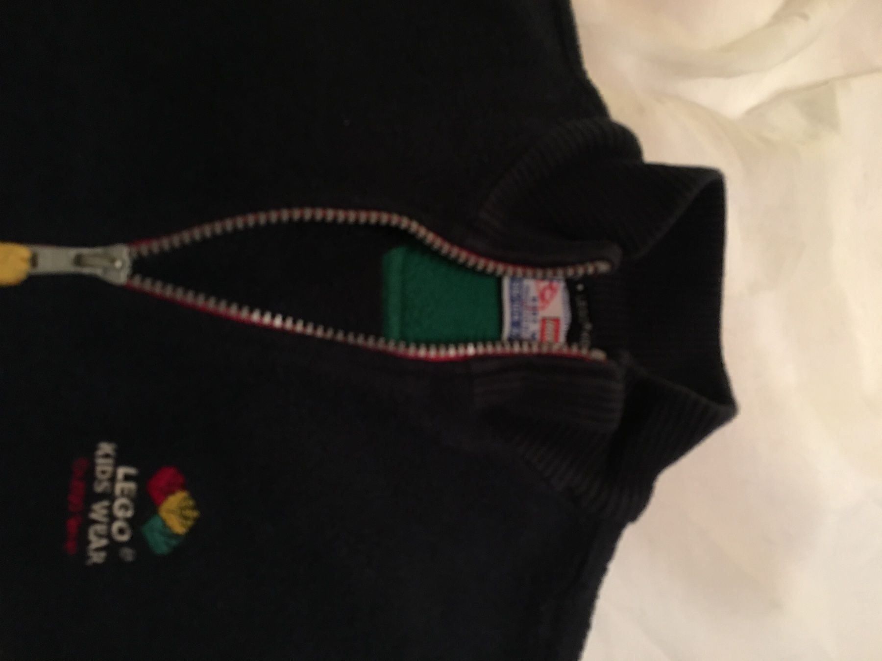 Maglioni & Felpe: Pulli Kinder Lego Gr. 98/104 Boy – Usato da Kaltbrunn venduto da Modern 1