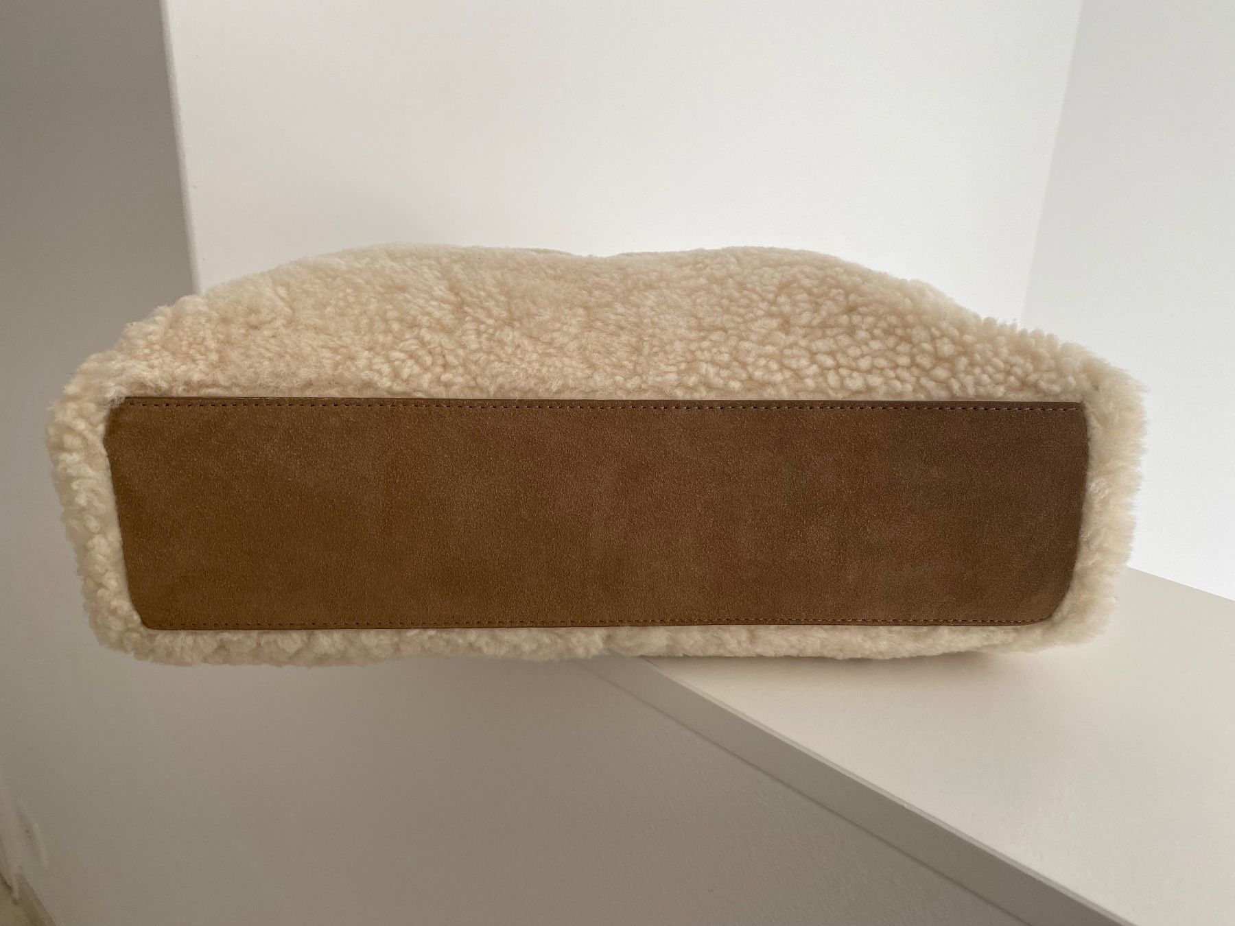Ugg Borse da donna: UGG x TELFAR Shearling Tote – Usato da Kilchberg ZH venduto da Nuni1957 2