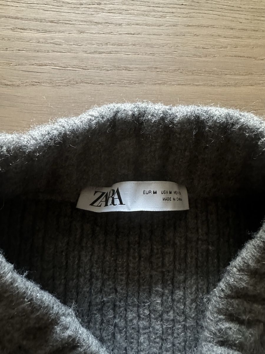 Zara Pulls & Sweat-shirts: Strickjacke Zara – D'occasion à Kloten par niinaa.5 1