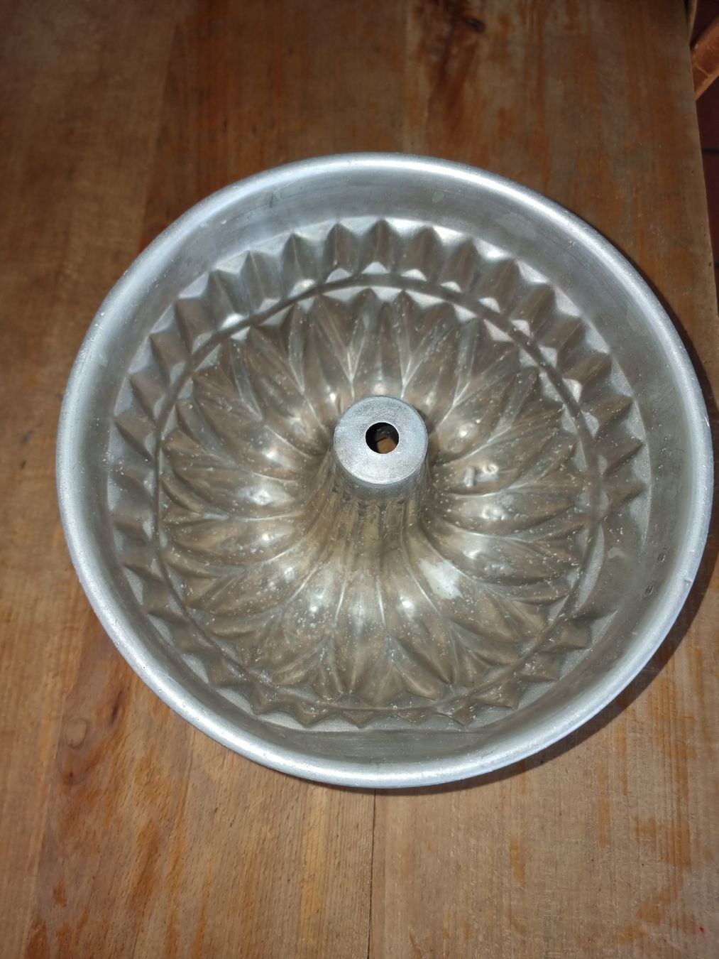 Tutte le decorazioni: Gugelhopfform, Vintage Backform, Alu, Retro – Usato da Rifferswil venduto da sandra0010 1