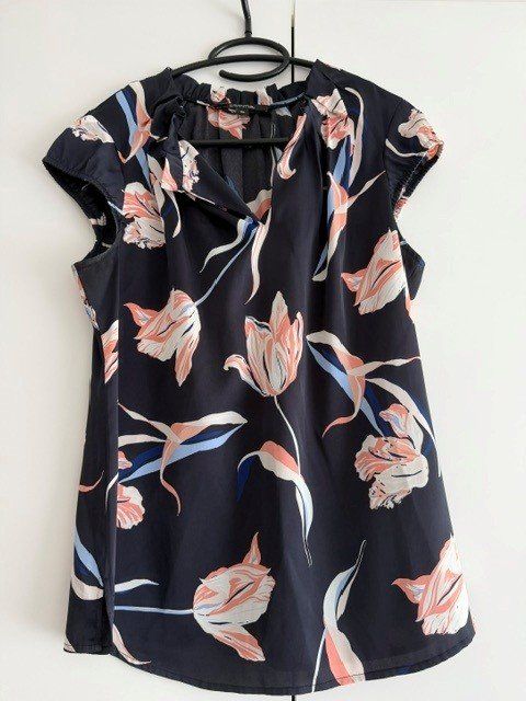 Comma Camicette: Bluse Comma, Grösse 36, Blumenprint, Dunkelblau – Usato da Bern venduto da howi72