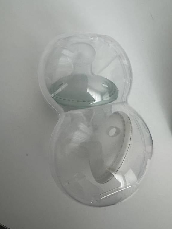 Succhiotti & catenelle porta ciuccio: 2 Schnuller neu – Usato da Buttikon SZ venduto da roy_pvy5 1