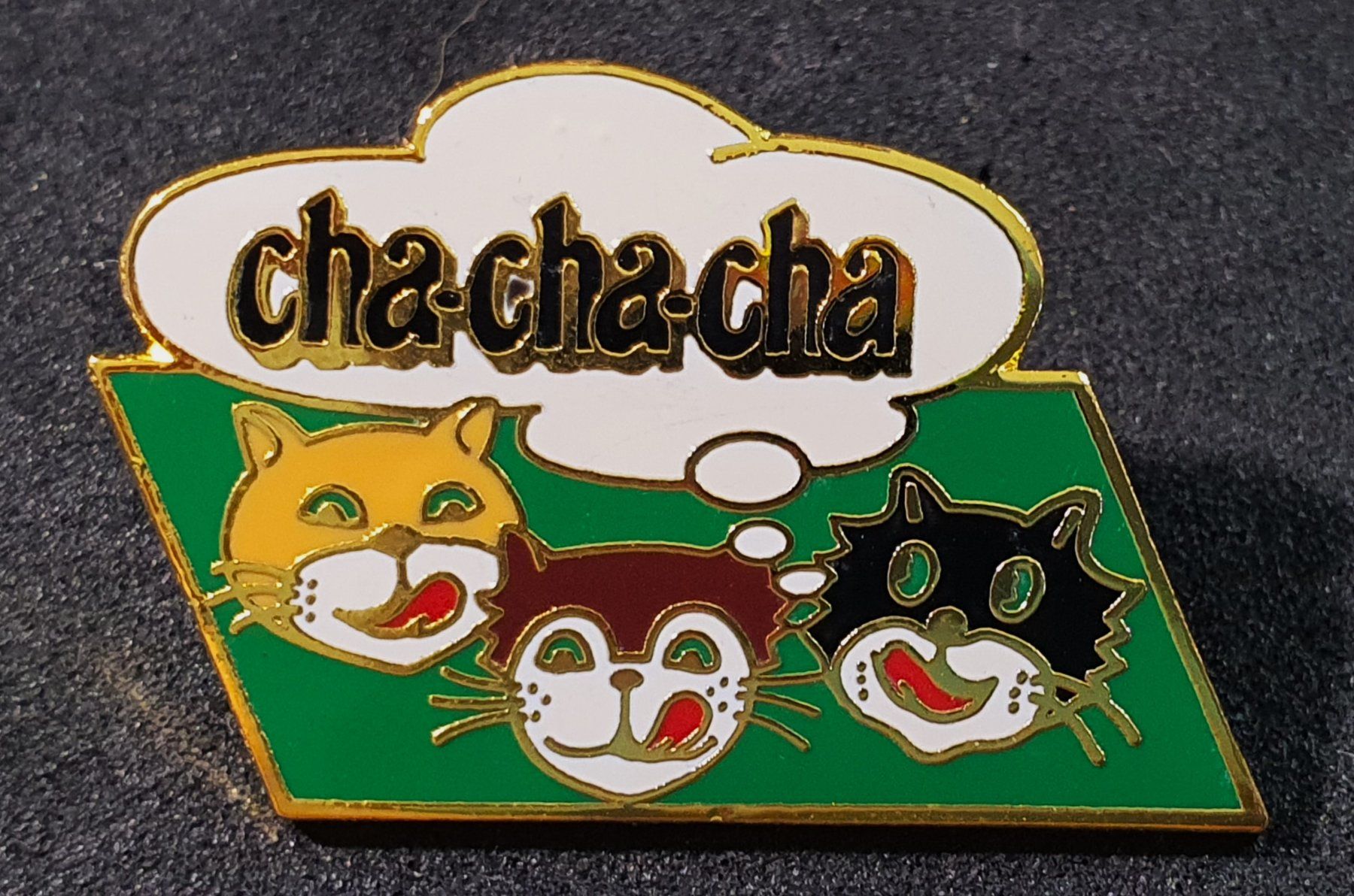 Nourriture: BB599 - Pin cha-cha-cha Katzenfutter Katzen Cat – D'occasion à Reinach BL par Boston-Verkauf