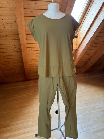 Oberteil und Hose von Zeitlos by Luana