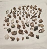 veschieden Bergkristalle und Rauchquarze