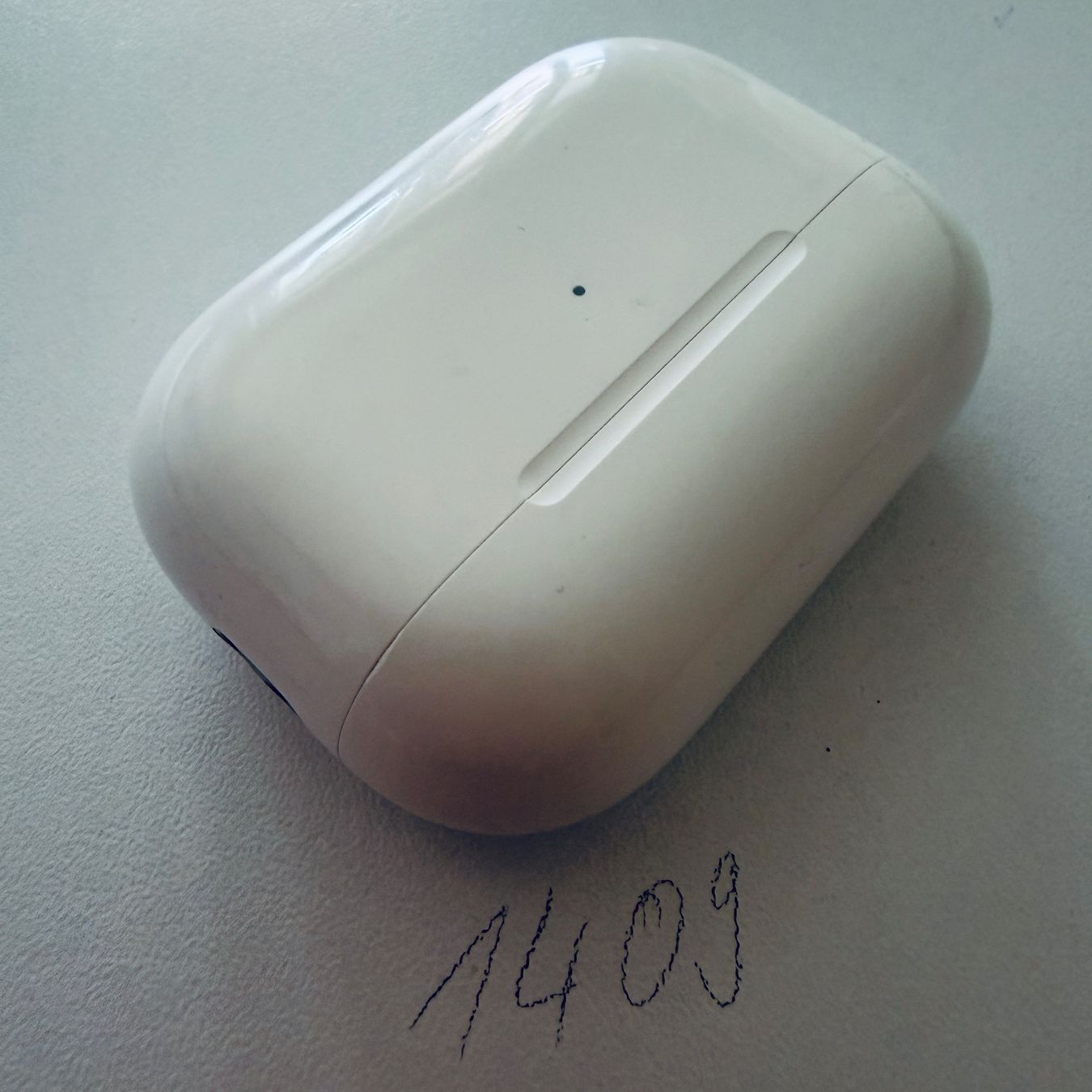 Apple Ladegerät: Original Apple Ladecase A2968 für AirPods Pro 2 Gen. USB-C – Gebraucht aus Basel von MY.AIRPODS.SHOP 3