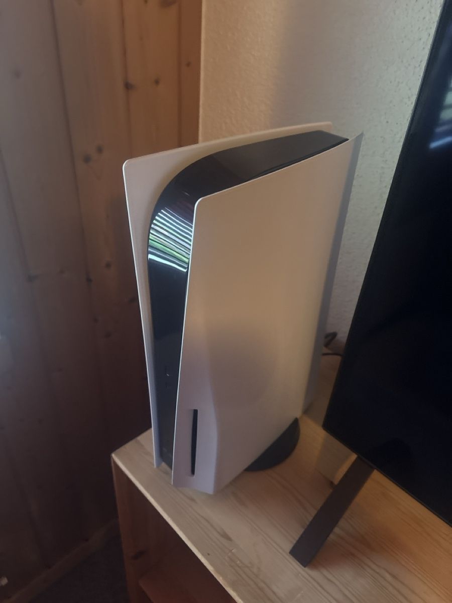 Sony Konsolen: Sony Ps5 inkl Controler und Games – Neu (gemäss Beschreibung) aus Frutigen von ben_p9rt