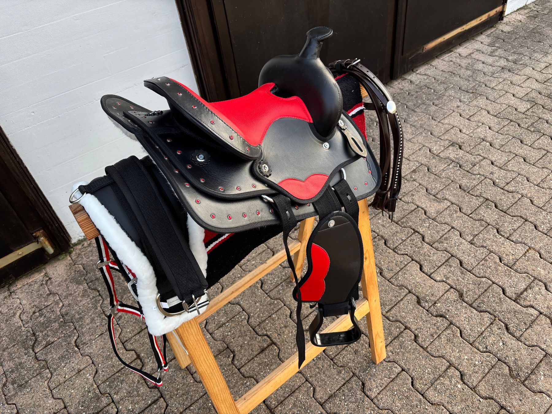 Selle & Accessori: schönes Ponywesternsätteli – Usato da Feldbach venduto da Fea1 4