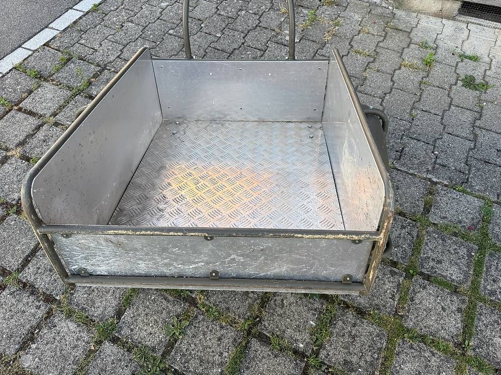 Rimorchi: Fahrrad- Mofa-Anhänger – Usato da Steffisburg venduto da Swisshawaii77 3