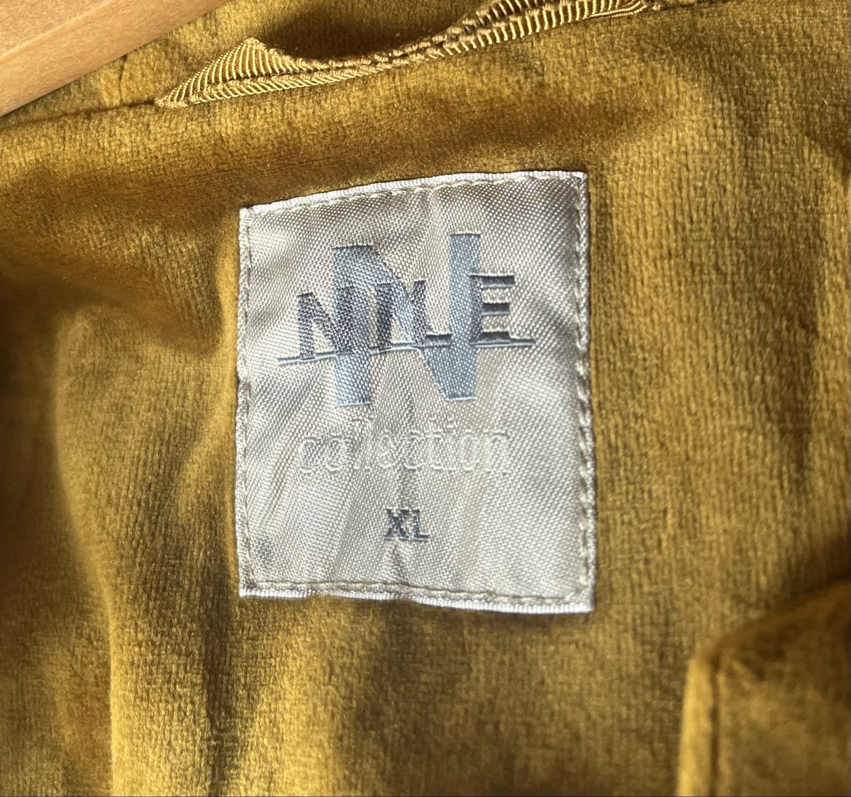 Nile Giacche: Blazer en velours Nile XL – Nuovo (secondo la descrizione) da Ovronnaz venduto da fra_n8h8 3