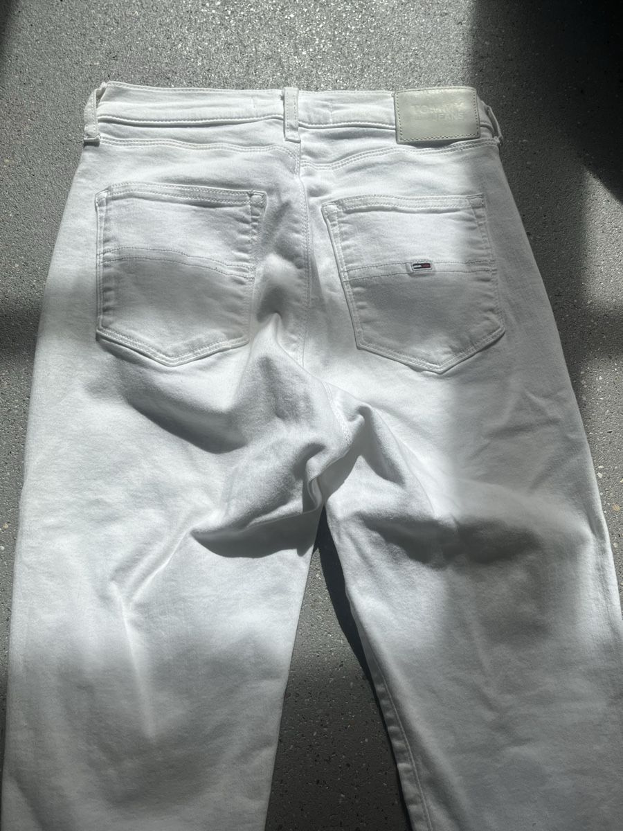 Tommy Hilfiger Jeans: Tommy Jeans weiss – Usato da Möhlin venduto da eny_lsk7 3