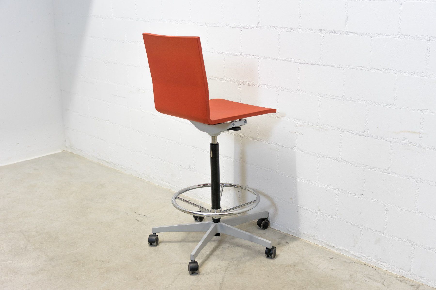 Vitra Sedie: Vitra .04 Counter Stuhl Maarten Van Severen – Usato da Schaffhausen venduto da Studio-Ara 8
