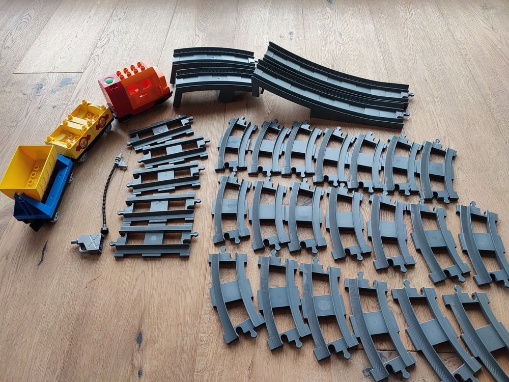  Elektrische Eisenbahn Lego Duplo (Gebraucht) in Weesen für CHF 32 – mit Illustration 