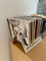 Cooles Metallregal für Bücher oder CDs