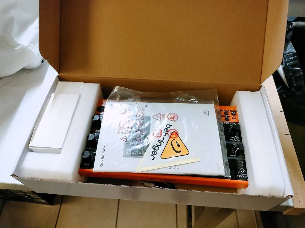 Strumenti musicali: Analoger Desktop Synthesizer Behringer Crave, neuwertig – Usato da Rheineck venduto da han_c85z 1